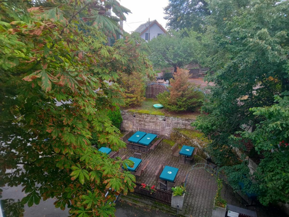 Hotel U Zeleného Stromu Hřensko Exterior foto